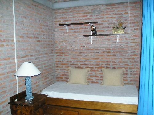Simpática casa en alquiler a tan sólo tres cuadras del puente, La barra.