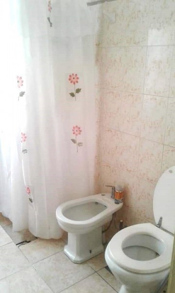 Dpto en alquiler a 50 mts del mar 