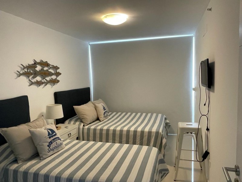 Hermoso piso alto 3 dorm y dep en venta Playa Brava