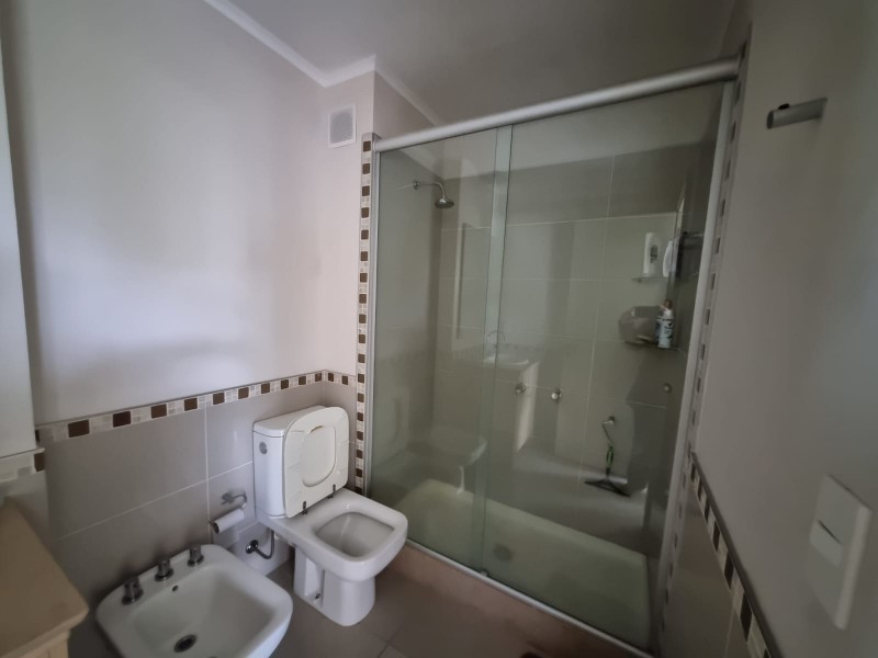 Práctico dpto en alquiler en edificio con amenities completos