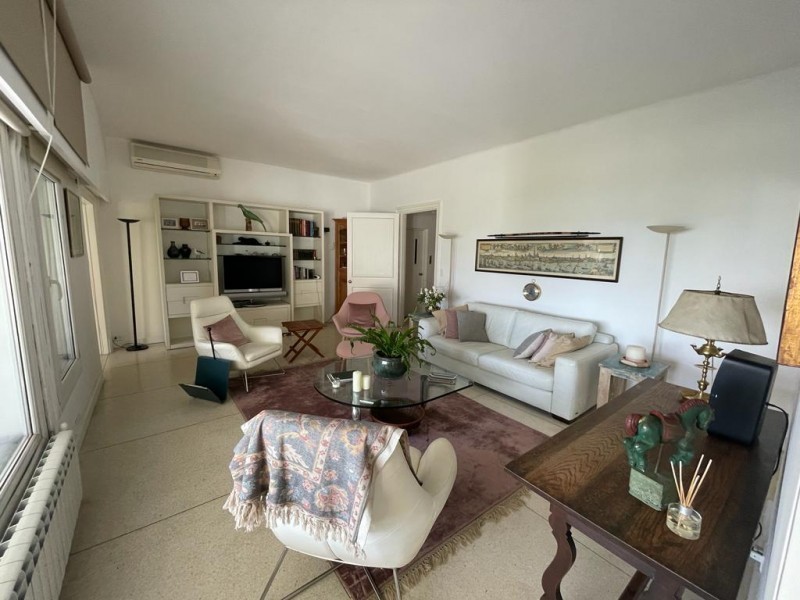 Importante casa frente al mar en alquiler en zona Peninsula