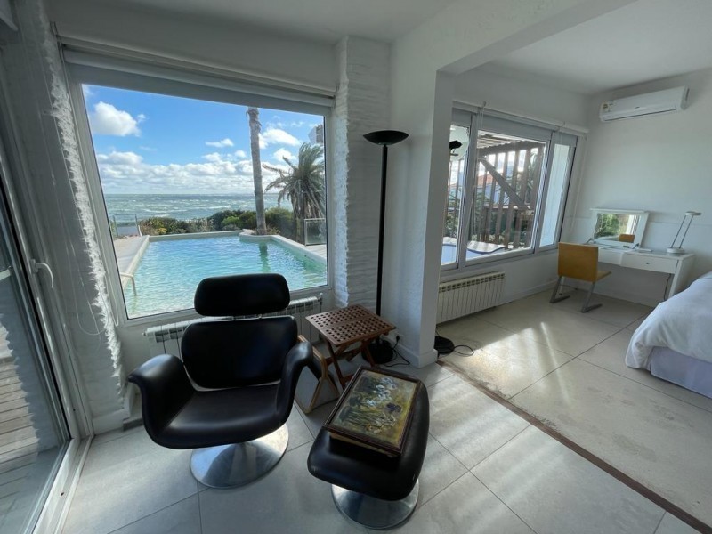 Importante casa frente al mar en alquiler en zona Peninsula