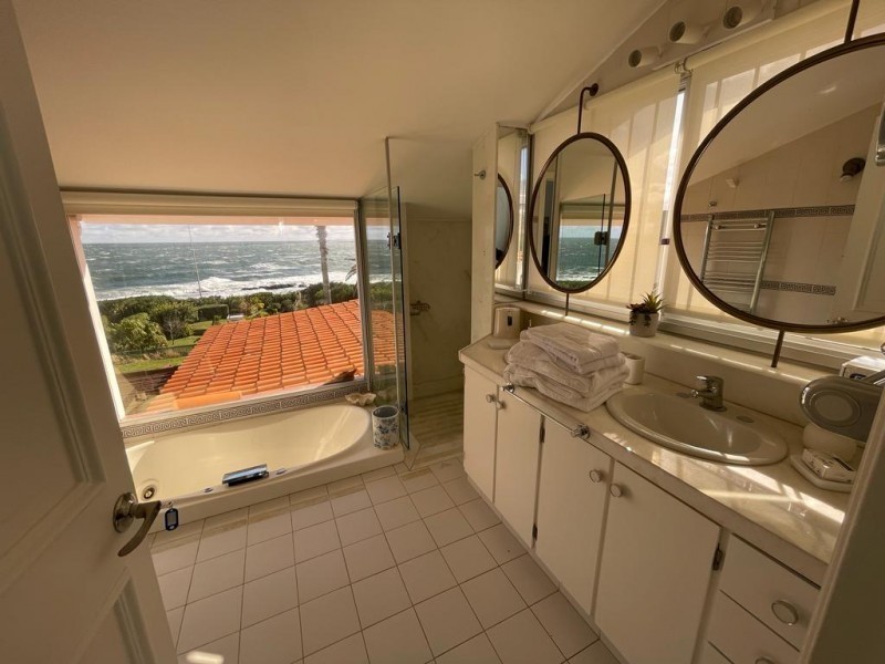 Importante casa frente al mar en alquiler en zona Peninsula