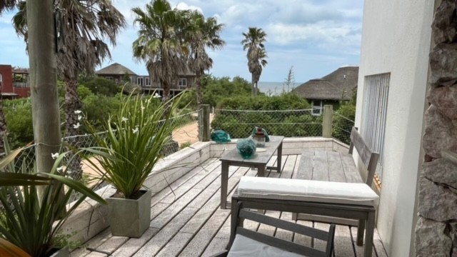 Casa en alquiler en Punta Piedras