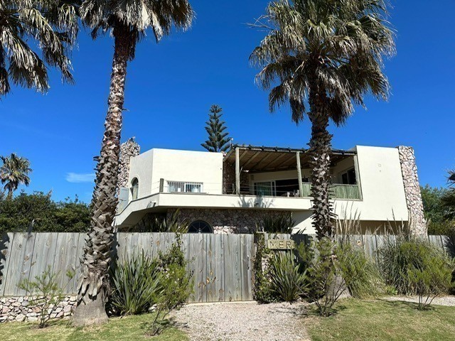 Casa en alquiler en Punta Piedras