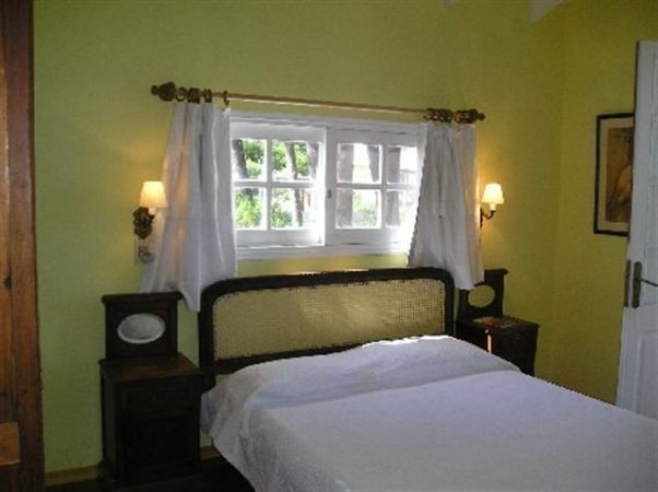 Simpático chalet en alquiler en medio del bosque, Montoya, La Barra.