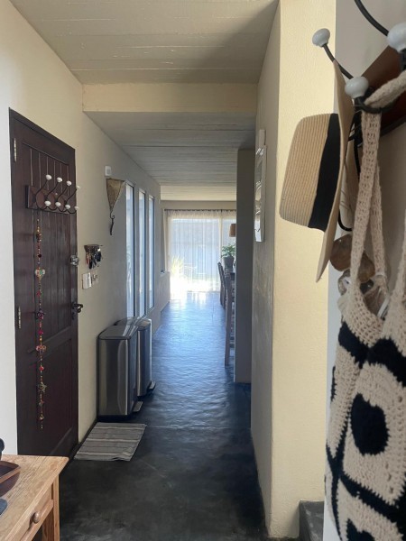 Simpatico quincho en alquiler y venta en Montoya a tres cuadras de la playa.