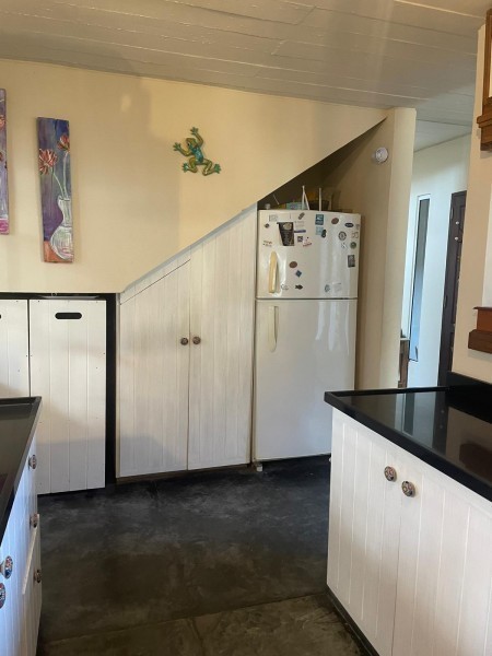 Simpatico quincho en alquiler y venta en Montoya a tres cuadras de la playa.