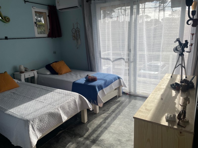 Simpatico quincho en alquiler y venta en Montoya a tres cuadras de la playa.