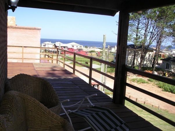 Importante casa en alquiler y venta en el bosque de Montoya, La Barra a pasitos del mar.