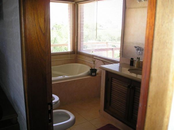 Importante casa en alquiler y venta en el bosque de Montoya, La Barra a pasitos del mar.