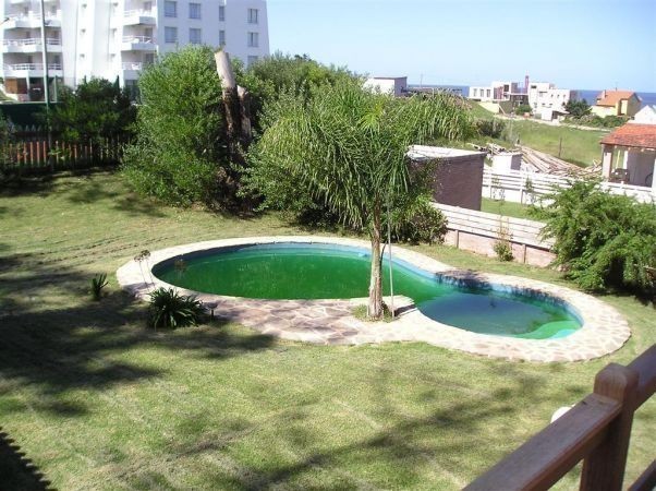 Importante casa en alquiler y venta en el bosque de Montoya, La Barra a pasitos del mar.