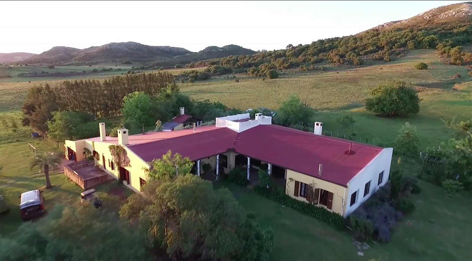 POSADA SERRANA  PREMIUM,  MARISCALA LAVALLEJA, EXCELENTE RENTA, 