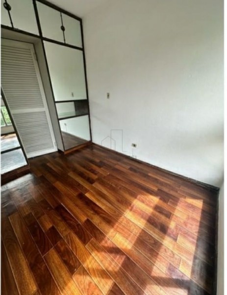 Monoambiente en venta en pleno 18 de julio- FICHA COLEGA