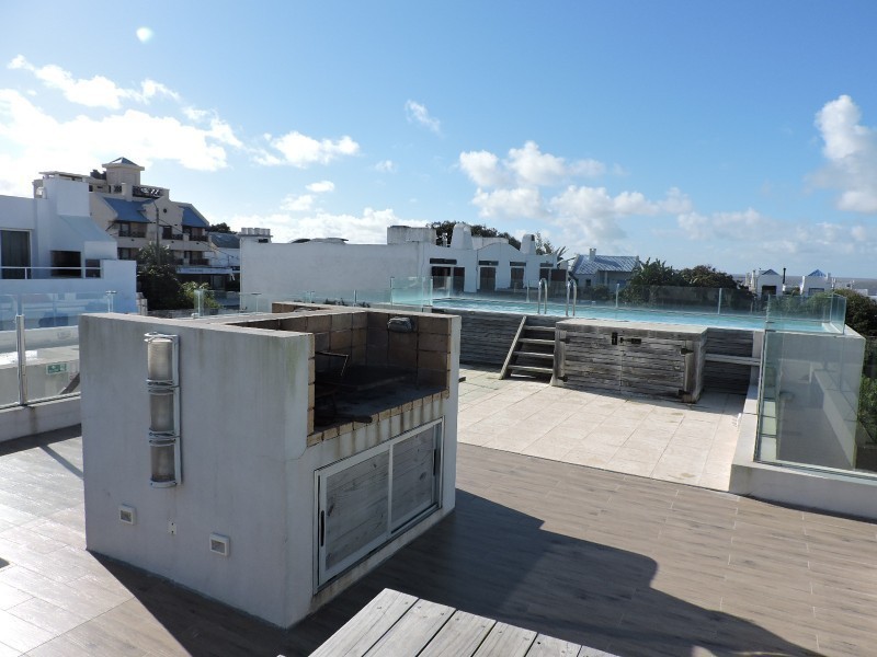 Apartamento en alquiler de la ruta al mar con piscina,servicio de mucama,vistas al mar 