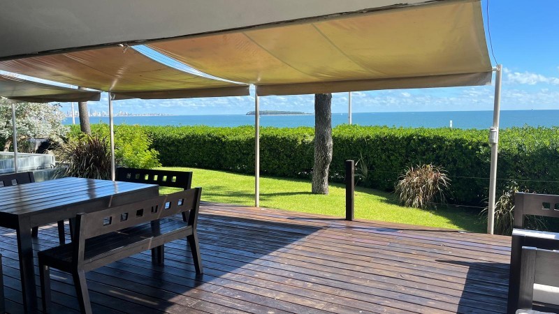 Casa en alquiler primera línea mansa