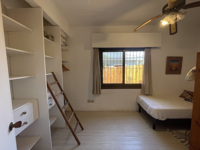 Muy linda casa en Manantiales en alquiler