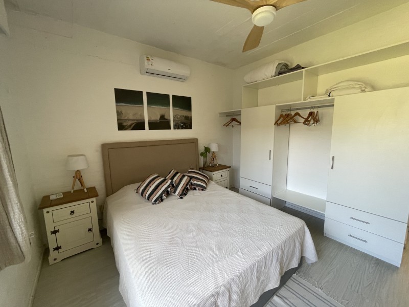 Muy linda casa en Manantiales en alquiler