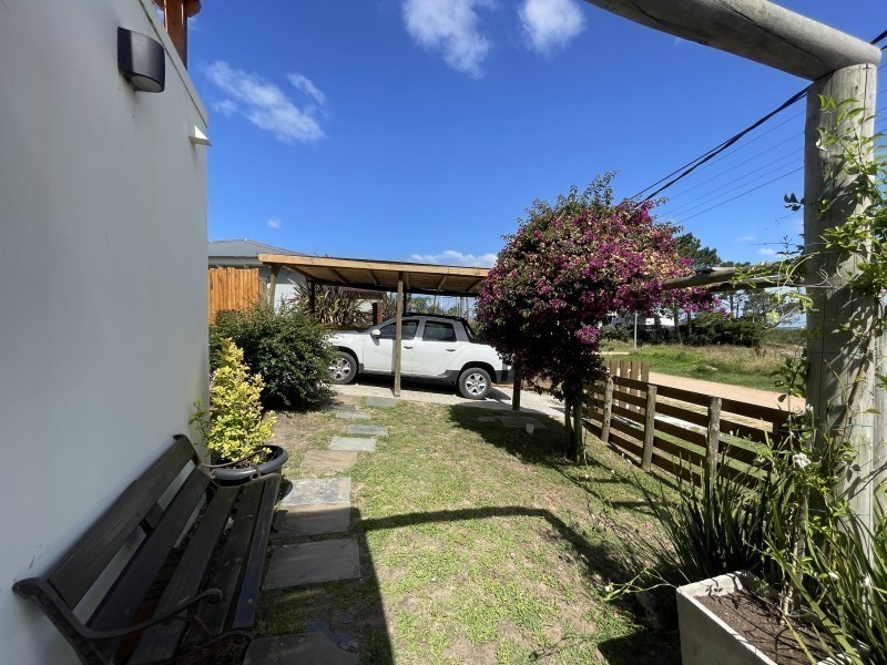 Muy linda casa en Manantiales en alquiler