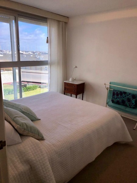 Departamento en venta y alquiler con vista al puerto