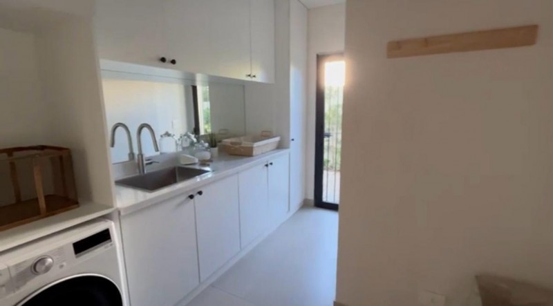 Importante casa en alquiler y venta recientemente construida con vista al mar en lo mejor de Montoya, La Barra.
