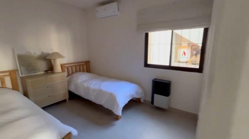 Importante casa en alquiler y venta recientemente construida con vista al mar en lo mejor de Montoya, La Barra.