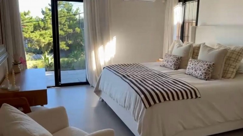Importante casa en alquiler y venta recientemente construida con vista al mar en lo mejor de Montoya, La Barra.
