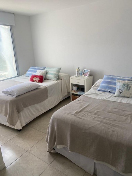 Depto en venta 3 dorm y dep en Playa Brava