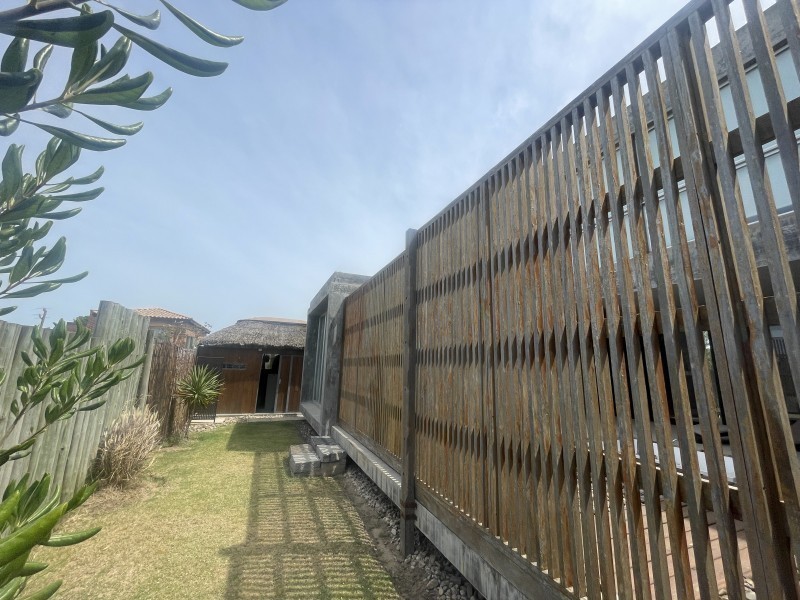 Casa en Manantiales con vista al mar