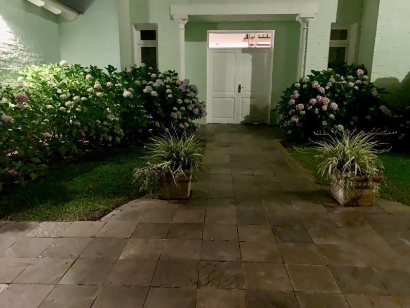 Casa frente a la laguna de Laguna Blanca