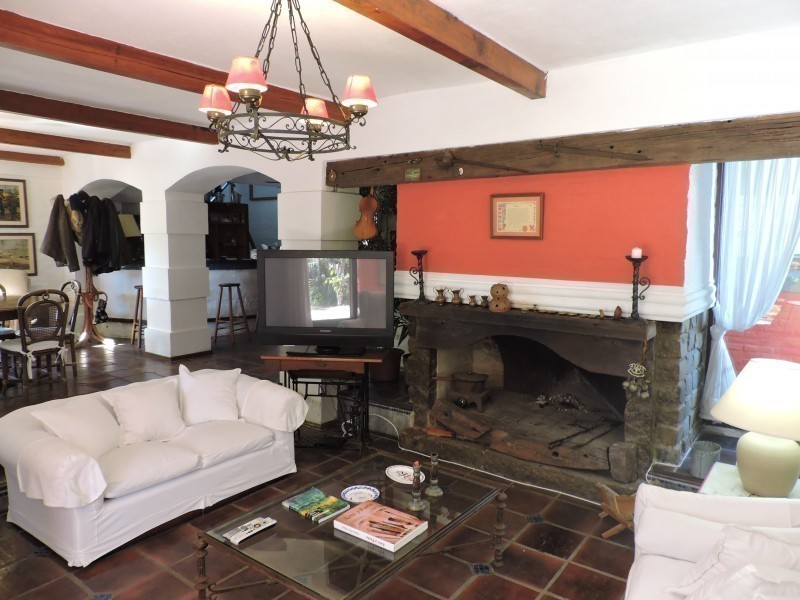 Preciosa casa en alquiler sobre el corazón de Montoya, La Barra a pasitos del mar.