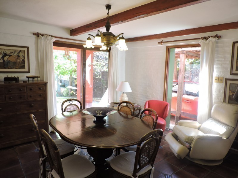 Preciosa casa en alquiler sobre el corazón de Montoya, La Barra a pasitos del mar.