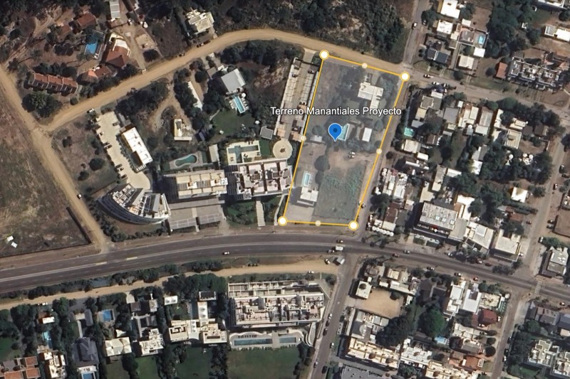 Terreno para desarrollo en Manantiales