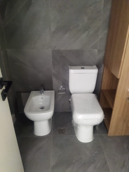 Excelente Monoambiente rentado en pleno Parque Rodó. Ideal inversión/ Alquilado en $21000