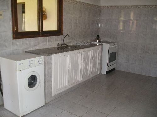 Simpático chalet en alquiler para disfrutar del bosque mirando el mar sobre La Barra.