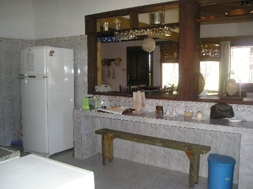 Simpático chalet en alquiler para disfrutar del bosque mirando el mar sobre La Barra.