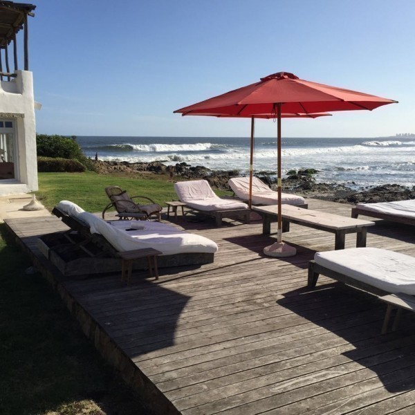 Excelente casa sobre la Playa para alquiler