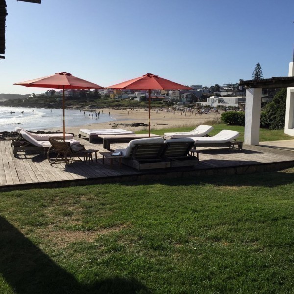 Excelente casa sobre la Playa para alquiler