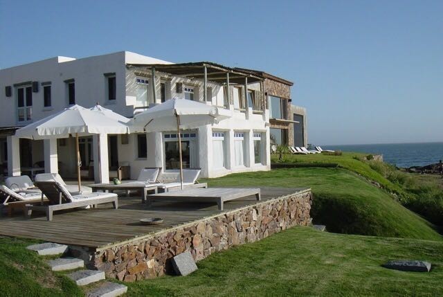 Excelente casa sobre la Playa para alquiler