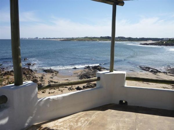 Excelente casa sobre la Playa para alquiler