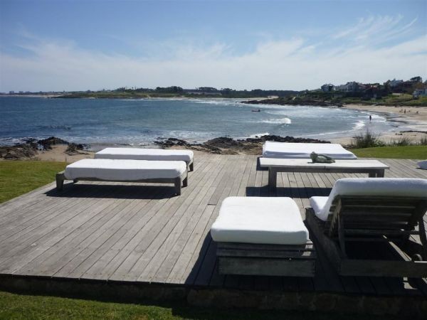 Excelente casa sobre la Playa para alquiler