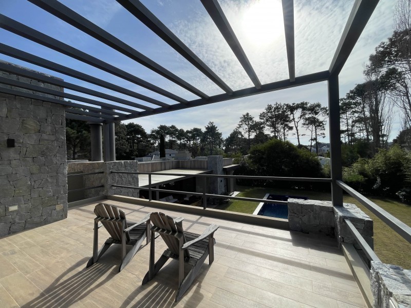 Excelente casa en Laguna Blanca en alquiler