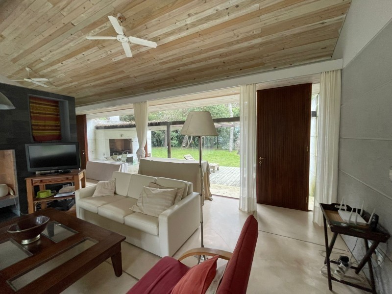 Casa en alquiler en Laguna Blanca