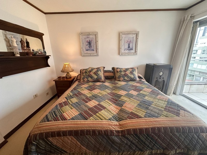 Impecable Casa con 3 Suites, Vista al Mar y Barbacoa Privada