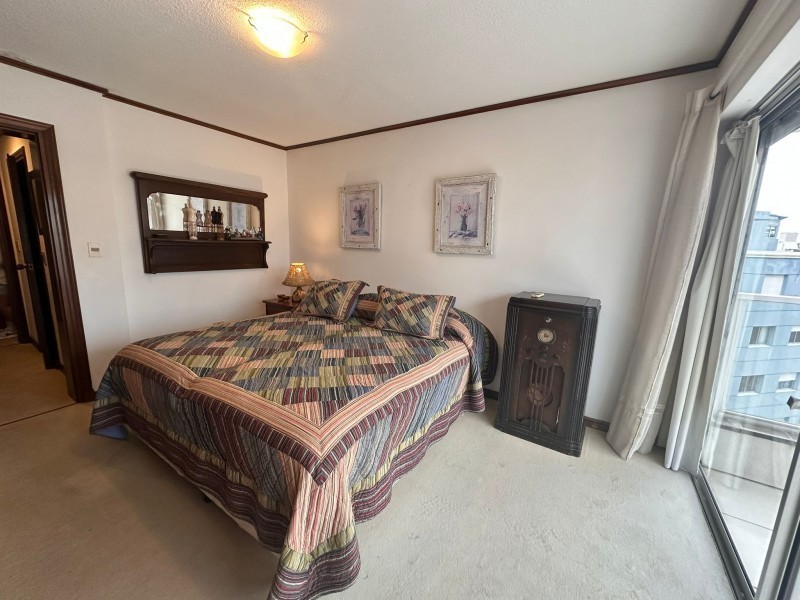 Impecable Casa con 3 Suites, Vista al Mar y Barbacoa Privada
