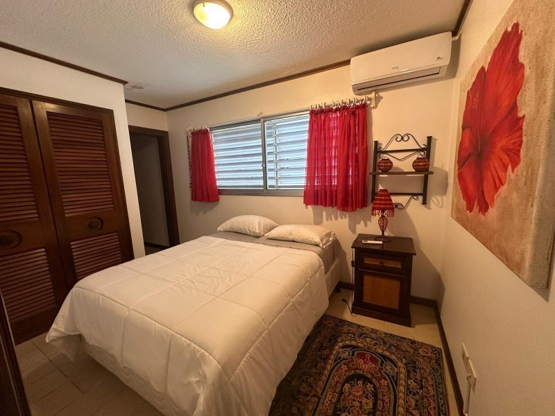 Impecable Casa con 3 Suites, Vista al Mar y Barbacoa Privada