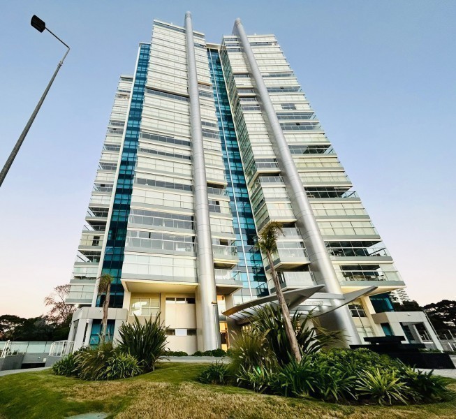 apartamento de 2 dormitoruis y 2 baños en parada 5 de la mansa