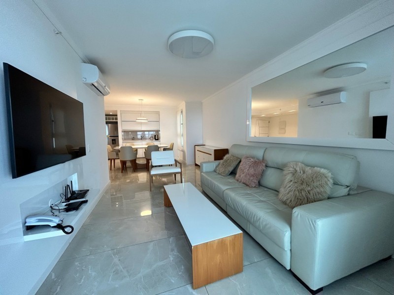 apartamento de 2 dormitoruis y 2 baños en parada 5 de la mansa