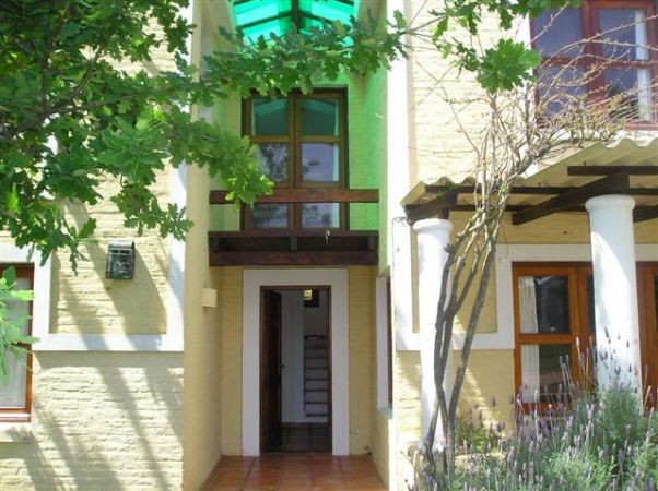 Importante casa en alquiler y venta a poquitas cuadras de La Posta del Cangrejo, La Barra.