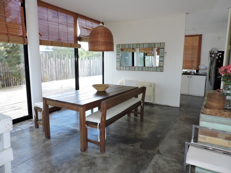 Casa en alquiler y venta sobre la playa en Punta Piedras, La Barra.